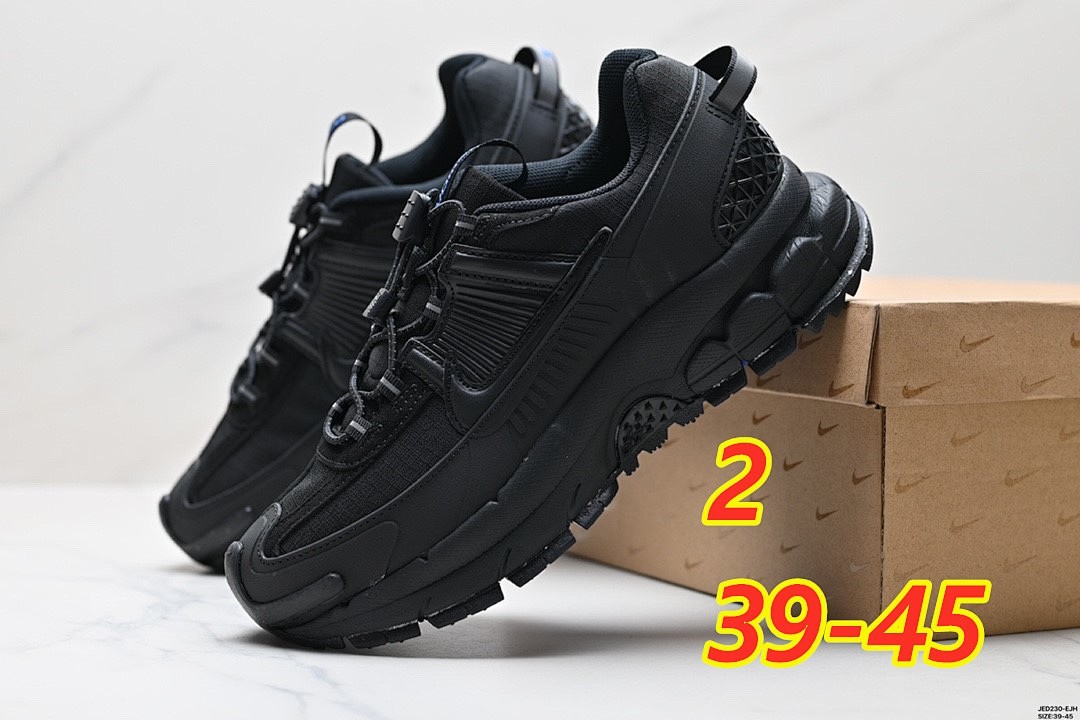 Nike Zoom Vomero Roam · 5284