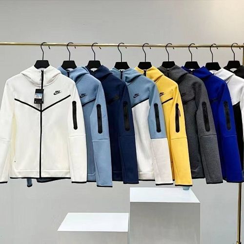 Nike Tech Fleece Windrunner · 3518