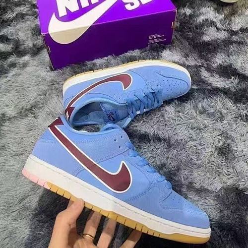 NIKE ZT10232