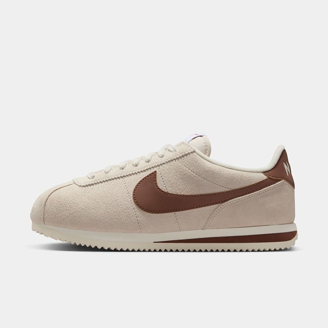 NIKE HE7373