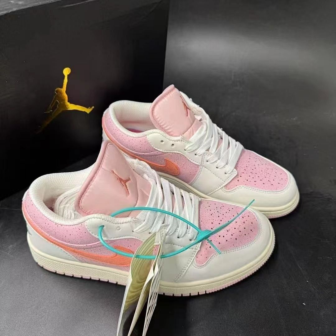 nike  HE8125