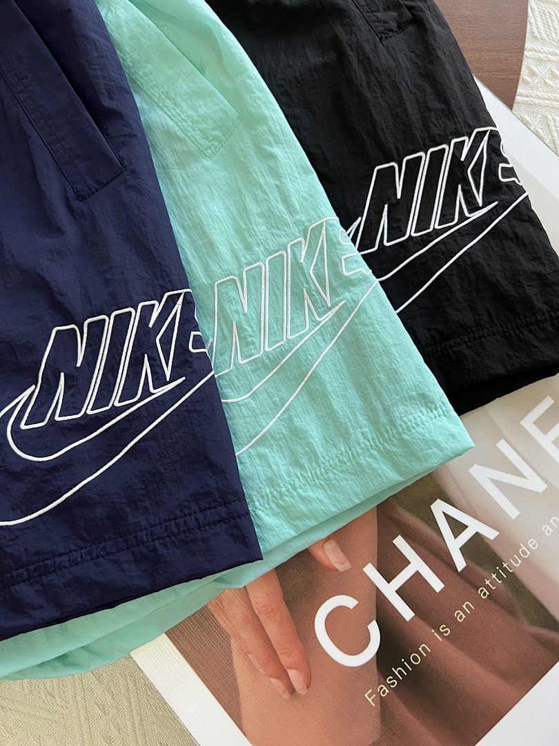 Nike Sportswear Alumni Woven Flow Shorts · A3034 — תמונה 42