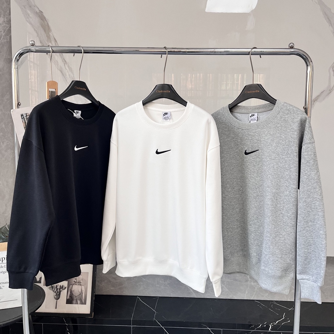 Nike Solo Swoosh · A2878