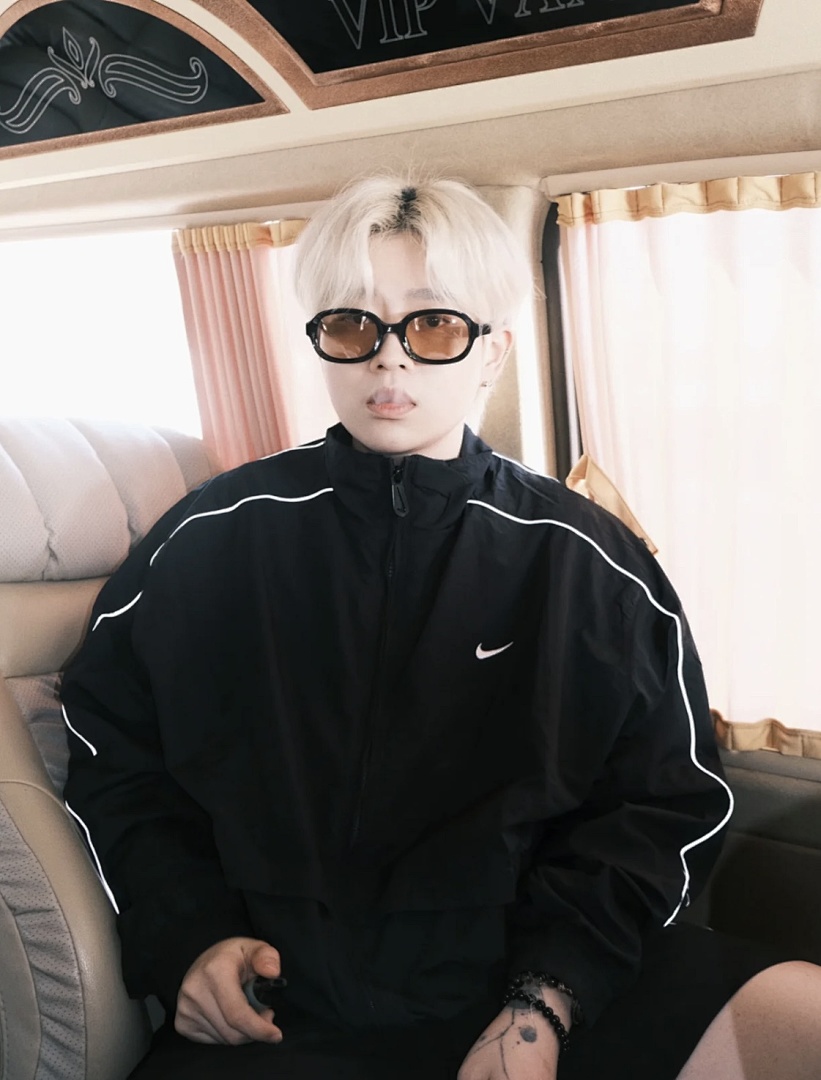 Nike Sportswear Solo Swoosh Woven Tracksuit · A3011 — תמונה 11