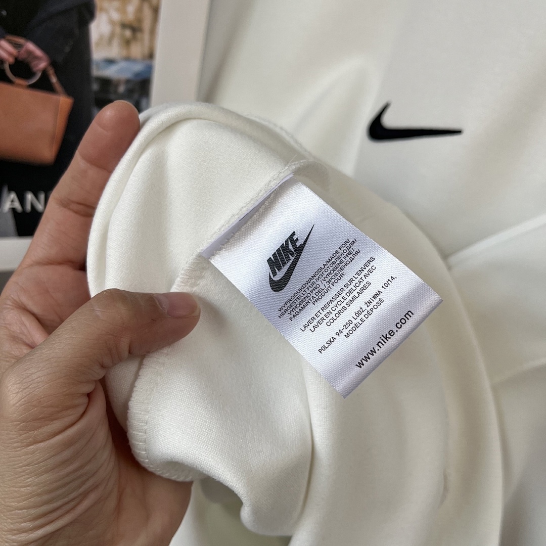 Nike Solo Swoosh · A2878 — תמונה 37