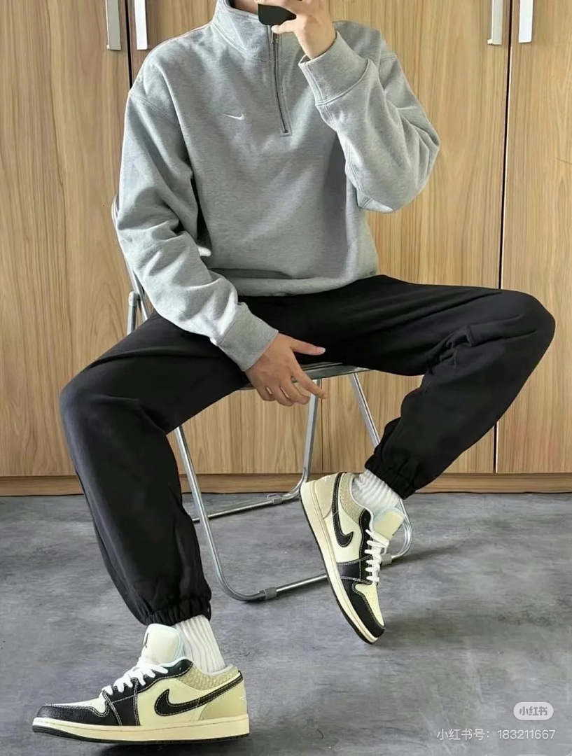 Nike Solo Swoosh Quarter-Zip · A2763 — תמונה 35