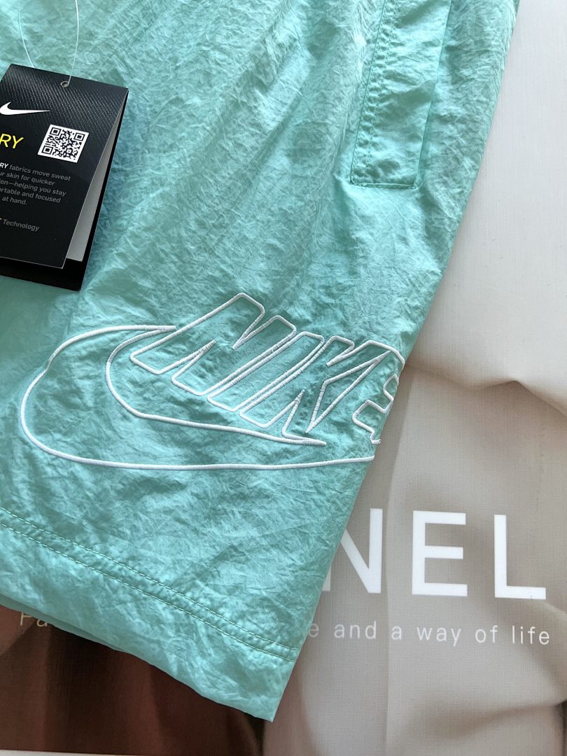 Nike Sportswear Alumni Woven Flow Shorts · A3034 — תמונה 38