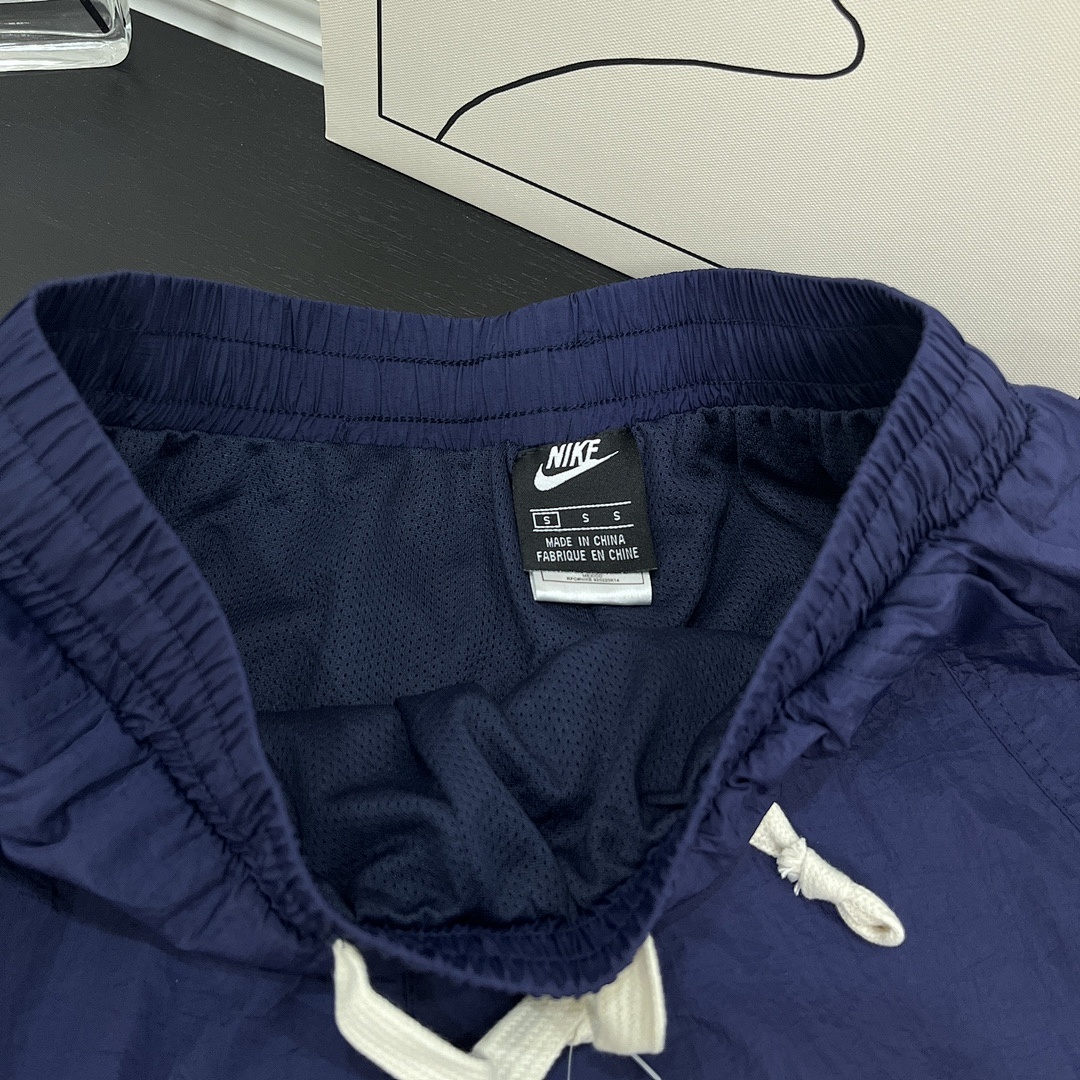 Nike Sportswear Alumni Woven Flow Shorts · A3034 — תמונה 9