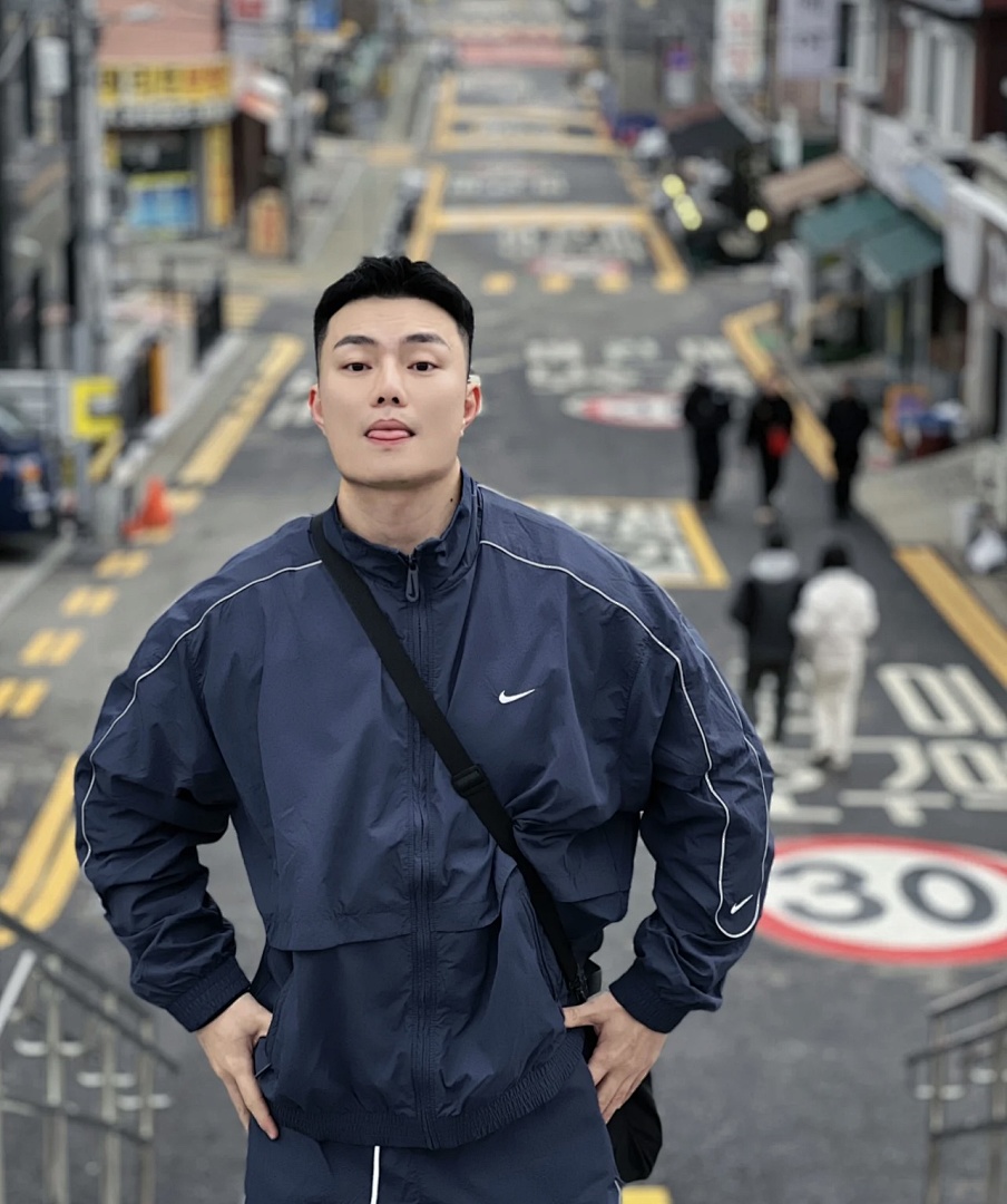 Nike Sportswear Solo Swoosh Woven Tracksuit · A3011 — תמונה 9