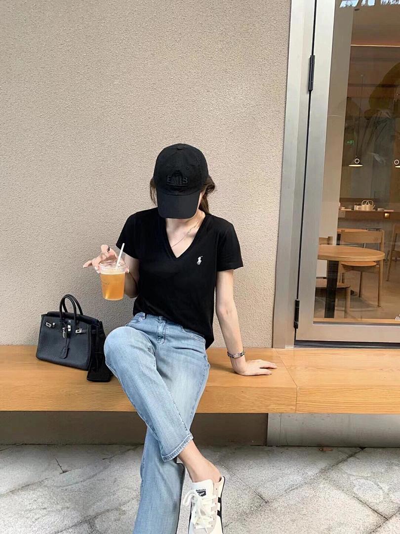 Ralph Lauren V-Neck T-Shirt · A2411 — תמונה 17