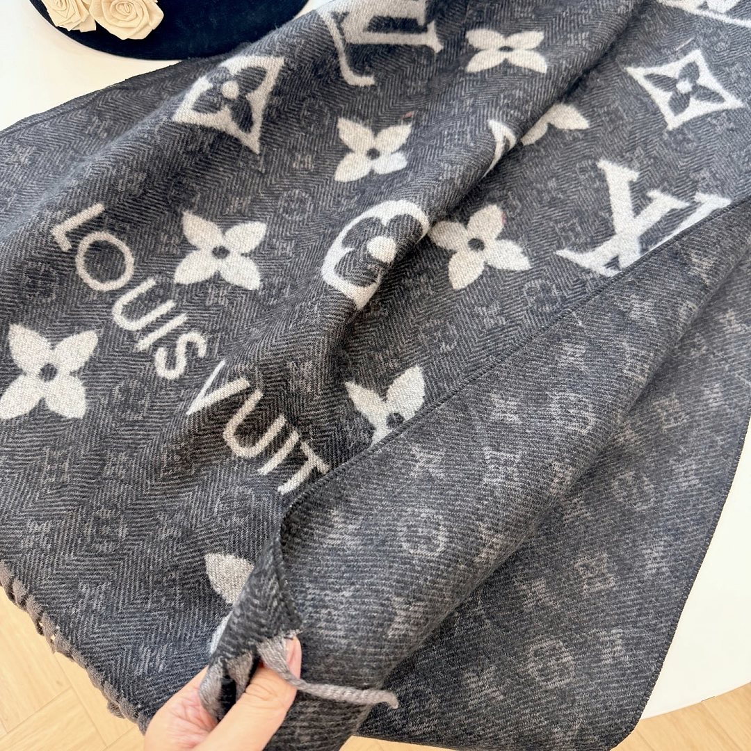 Louis Vuitton Reykjavik Scarf · ZT13914 — תמונה 4