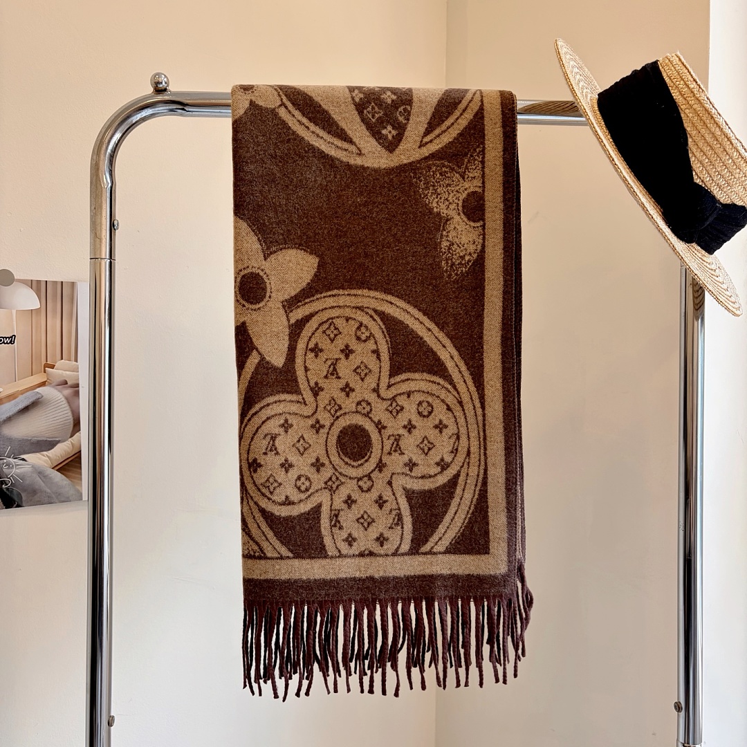 Louis Vuitton Essential Scarf · ZT13920 — תמונה 29