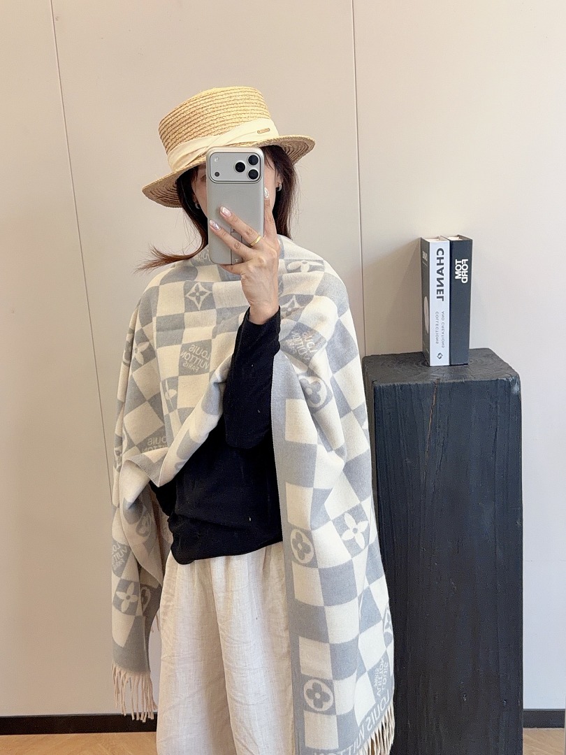 Louis Vuitton Reykjavik Scarf · ZT13924 — תמונה 27