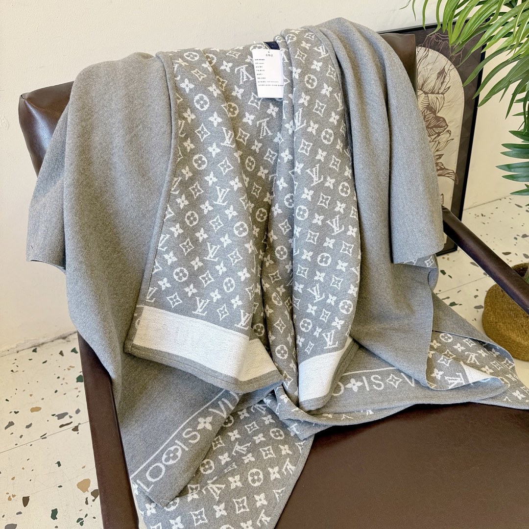 Louis Vuitton My Monogram Cape · ZT13933 — תמונה 2
