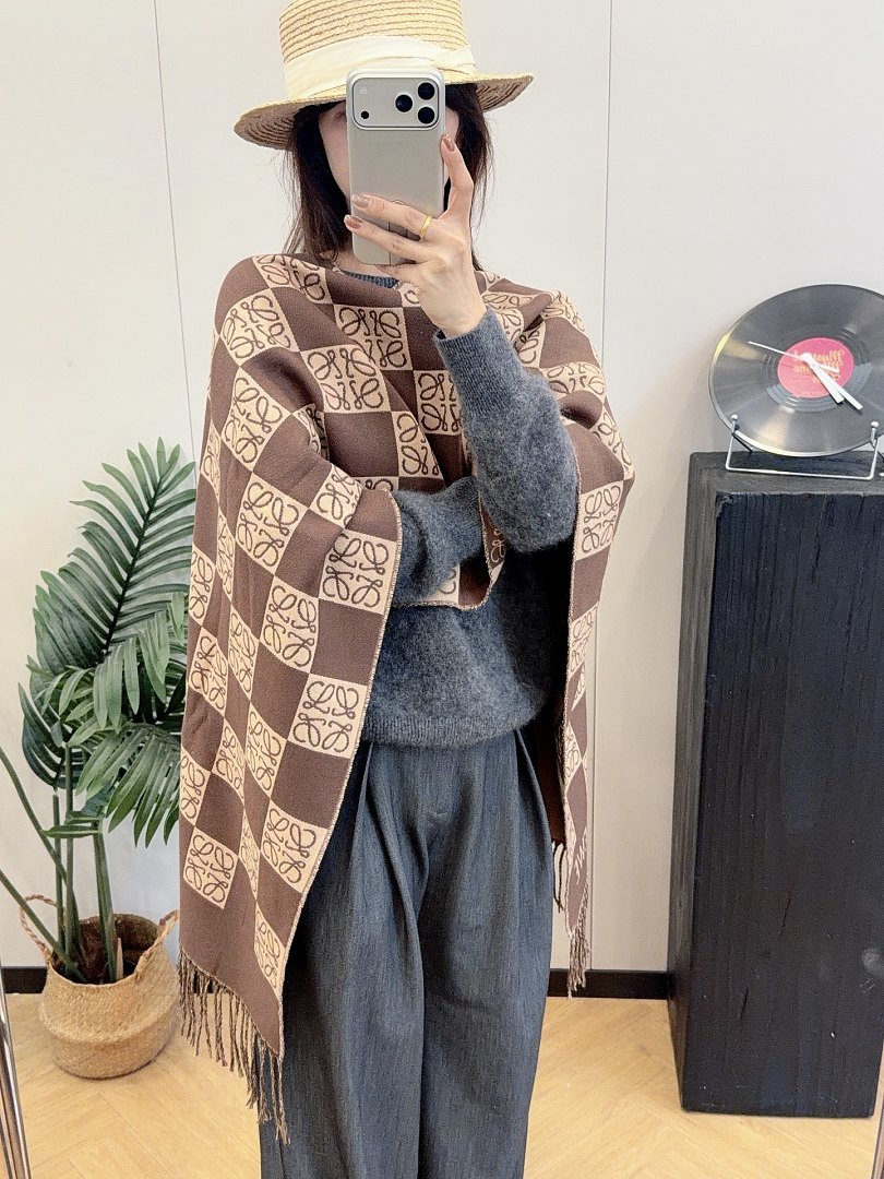 Loewe Anagram Scarf · ZT13900 — תמונה 17
