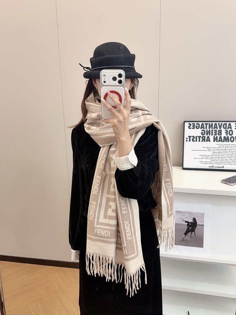 Fendi FF Scarf · ZT13919 — תמונה 11