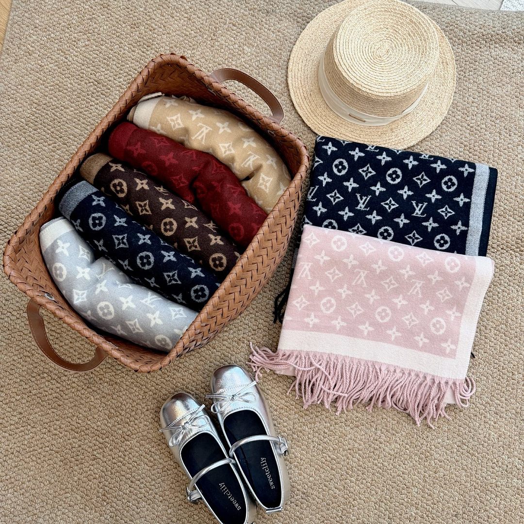 Louis Vuitton Monogram Classic Scarf · ZT13917 — תמונה 2