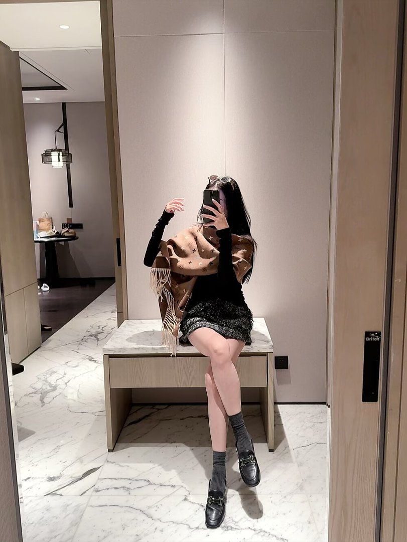 Louis Vuitton Reykjavik Scarf · ZT13901 — תמונה 14