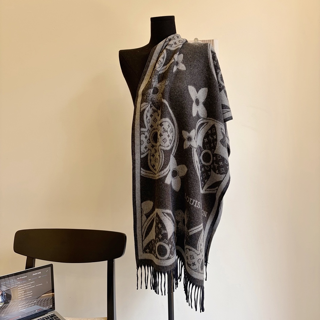 Louis Vuitton Essential Scarf · ZT13920 — תמונה 18