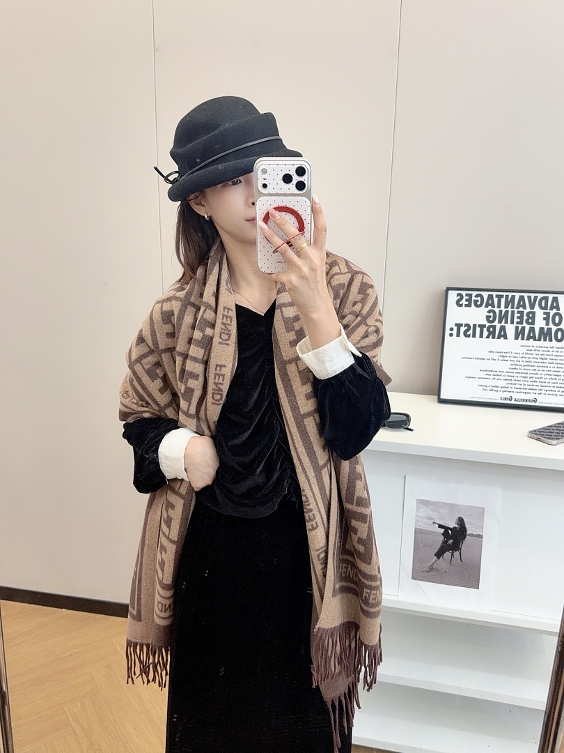Fendi FF Scarf · ZT13919 — תמונה 33
