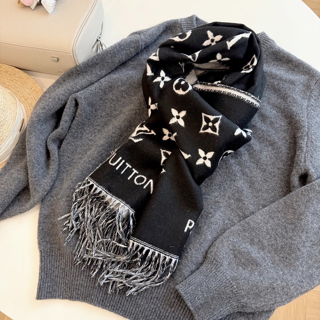 Louis Vuitton LV Essential Scarf · ZT13909 — תמונה 13