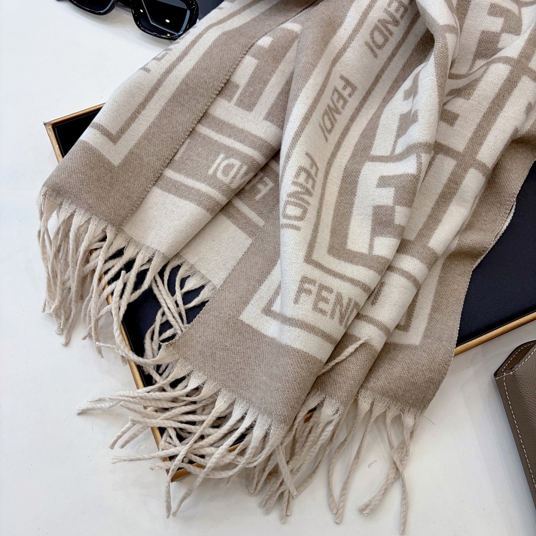 Fendi FF Scarf · ZT13919 — תמונה 13