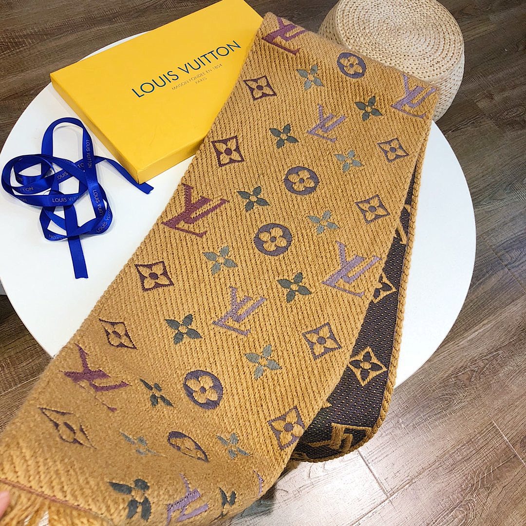 LV HE7404 $22.62