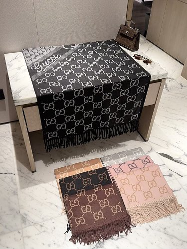 Gucci GG wool scarf · ZT13906