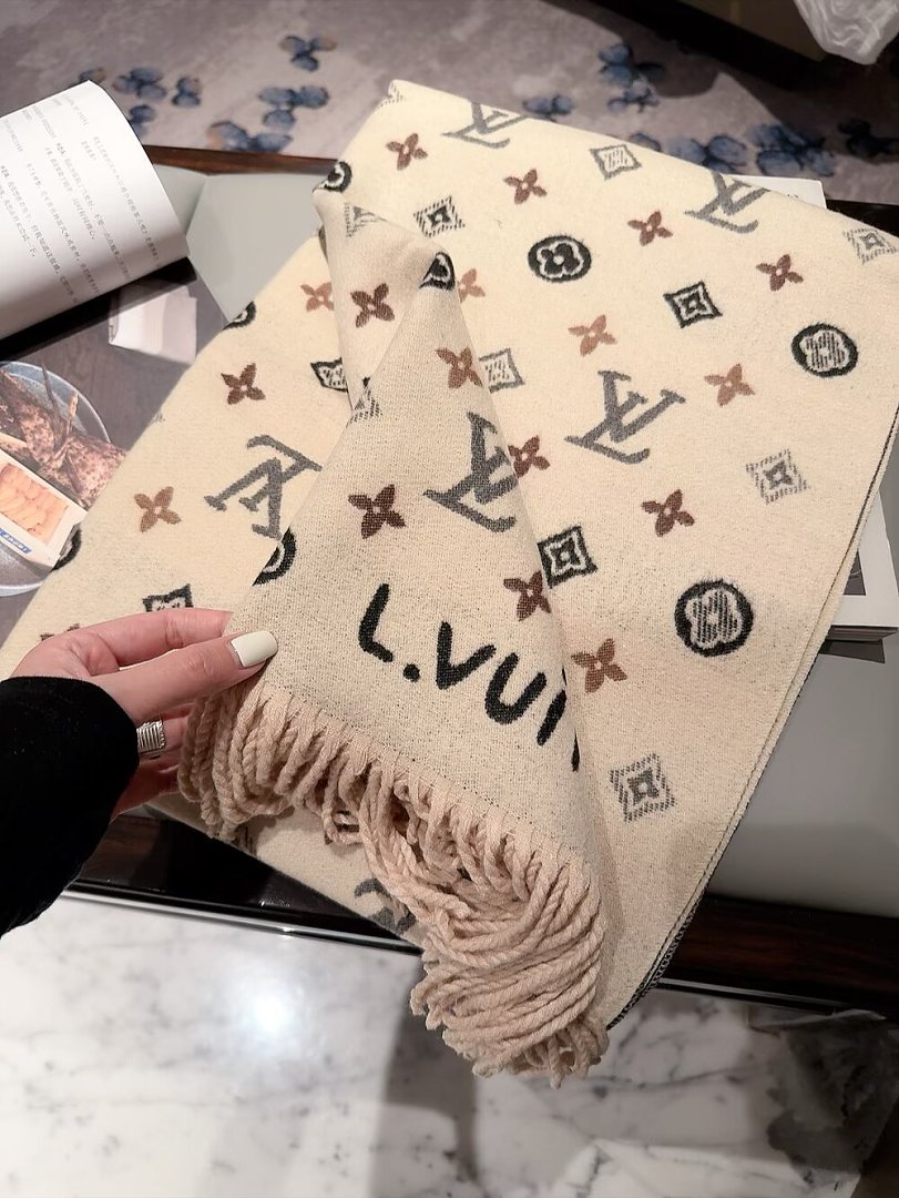 Louis Vuitton Reykjavik Scarf · ZT13901 — תמונה 25
