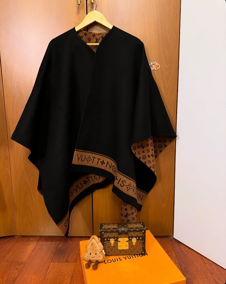 Louis Vuitton My Monogram Cape · ZT13938 — תמונה 7