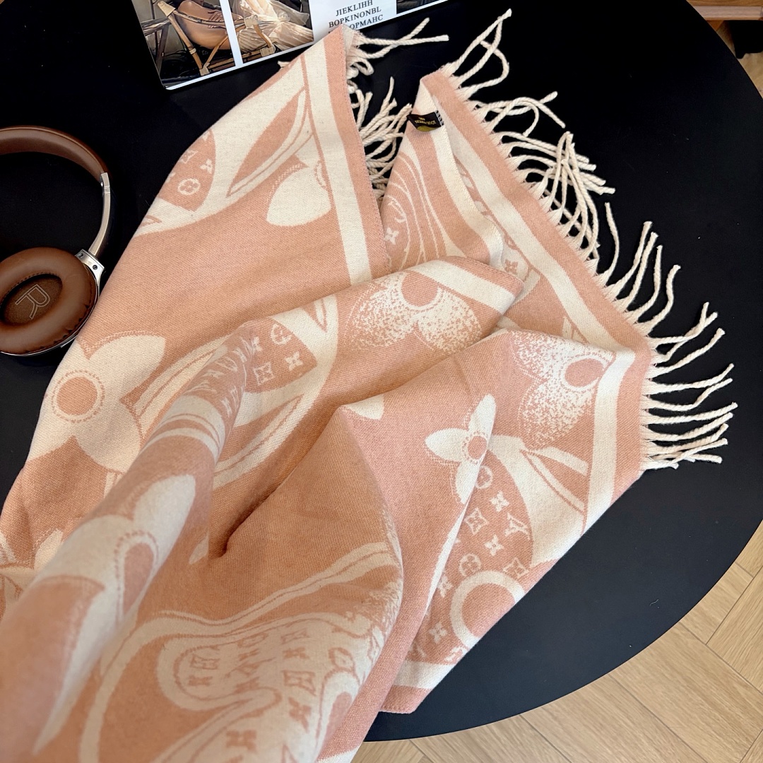 Louis Vuitton Essential Scarf · ZT13920 — תמונה 31