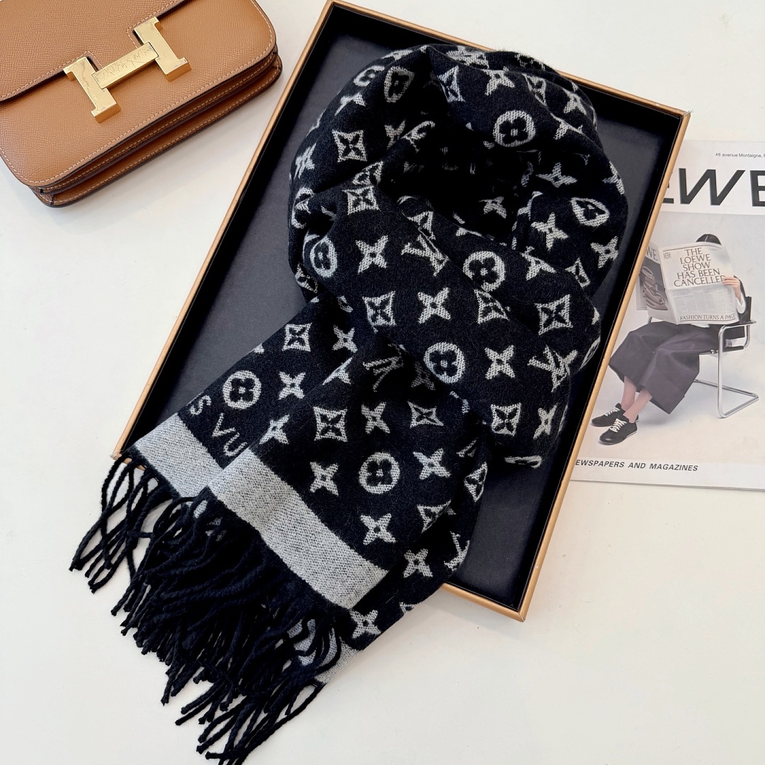 Louis Vuitton Monogram Classic Scarf · ZT13917 — תמונה 24