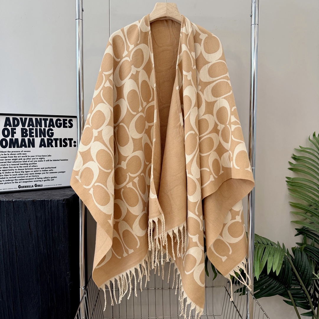 Coach Signature Oversized Muffler · ZT13936 — תמונה 13