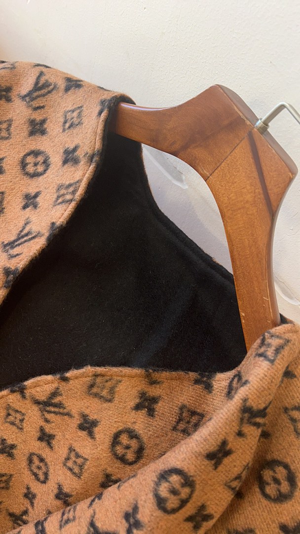Louis Vuitton My Monogram Cape · ZT13938 — תמונה 4