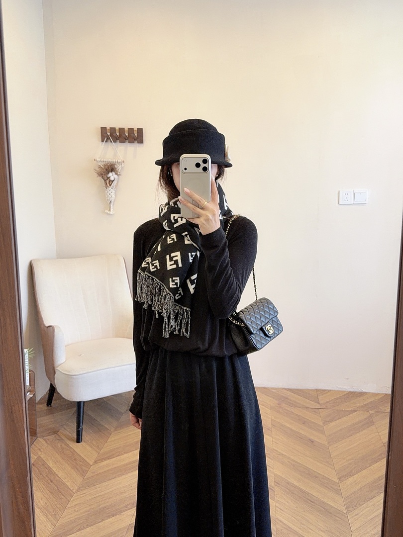 Fendi FF Scarf · ZT13911 — תמונה 5