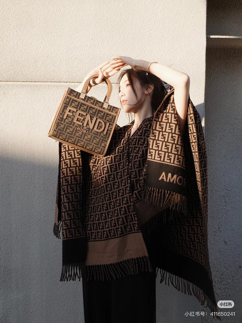 FENDI FF Poncho · ZT13939 — תמונה 5