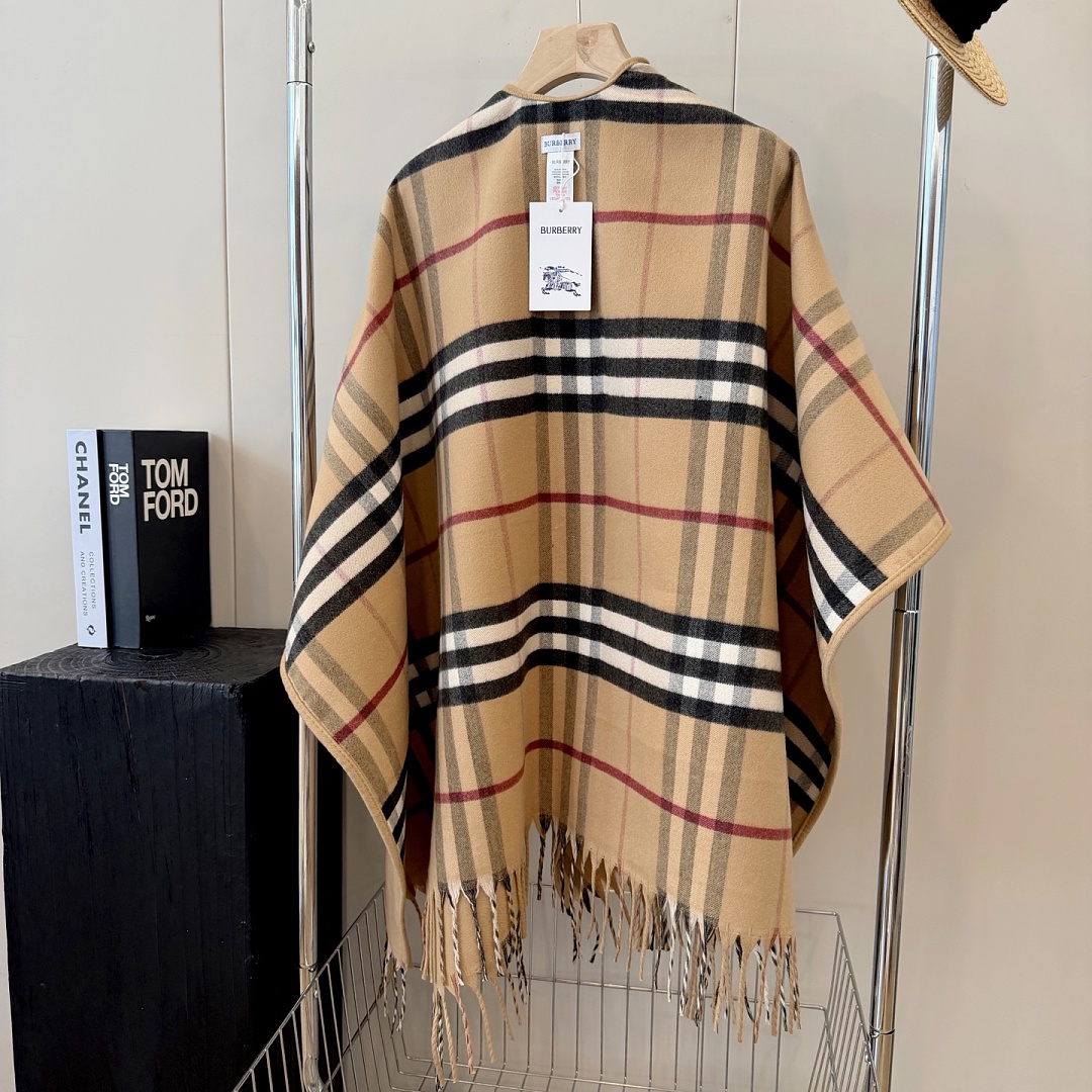 Burberry Contrast Check Cashmere Wool Cape · ZT13937 — תמונה 6