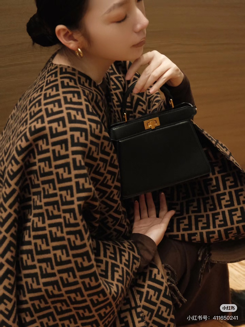 FENDI FF Poncho · ZT13939 — תמונה 7