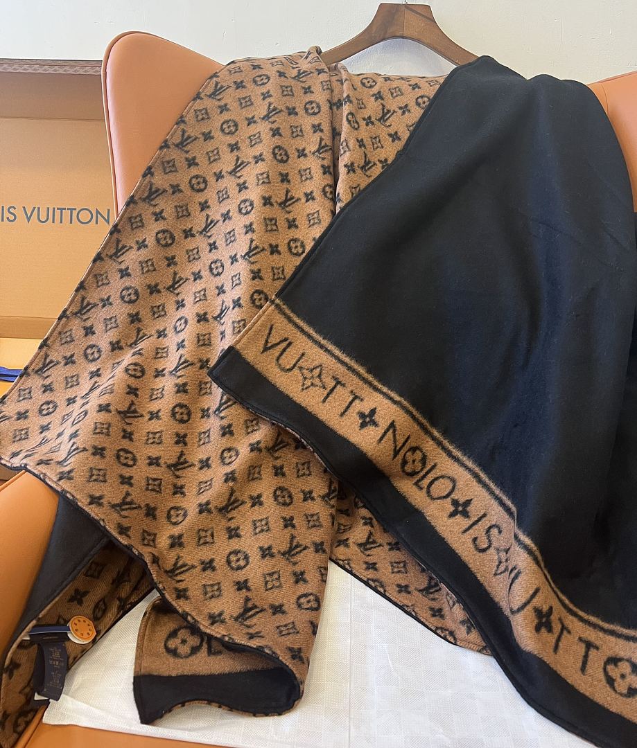 Louis Vuitton My Monogram Cape · ZT13938 — תמונה 2