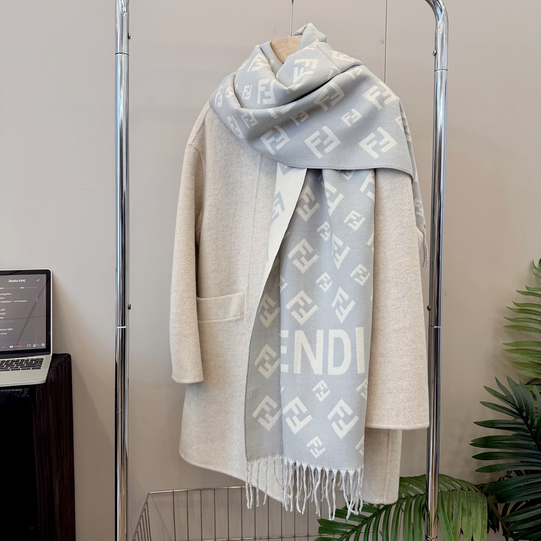 Fendi FF Scarf · ZT13911 — תמונה 19