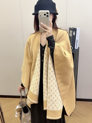Louis Vuitton My Monogram Cape · ZT13935