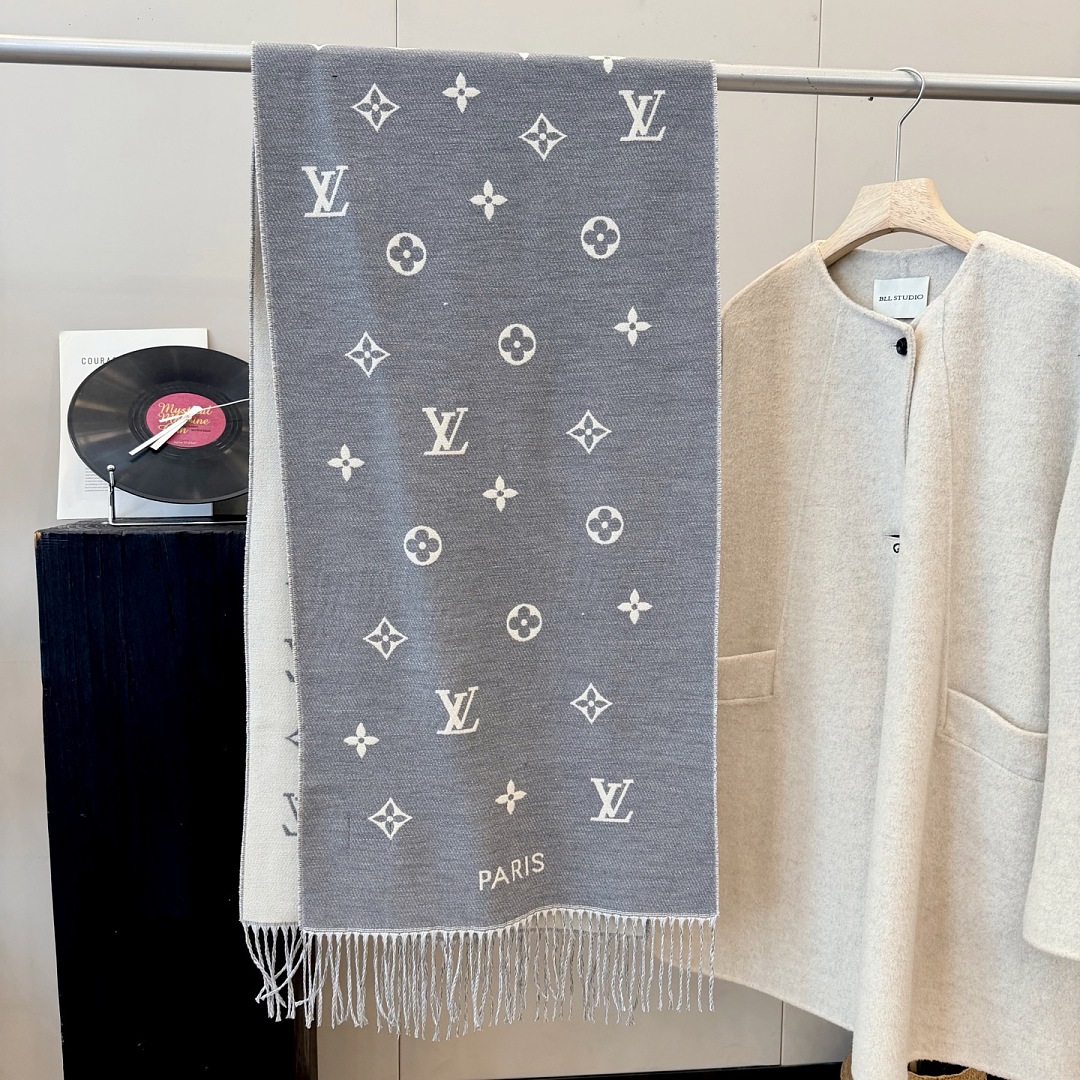 Louis Vuitton LV Essential Scarf · ZT13909 — תמונה 22