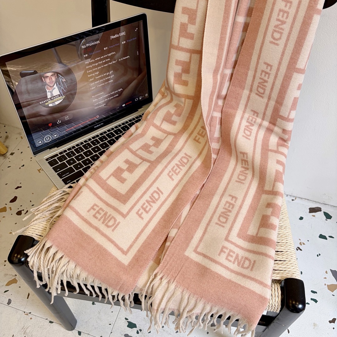 Fendi FF Scarf · ZT13919 — תמונה 37