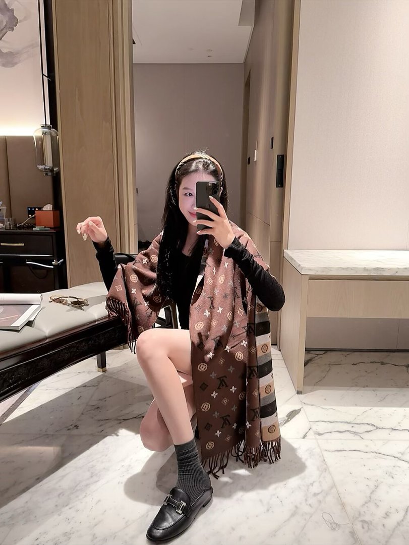 Louis Vuitton Reykjavik Scarf · ZT13901 — תמונה 10