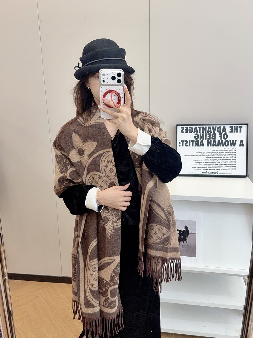 Louis Vuitton Essential Scarf · ZT13920 — תמונה 28