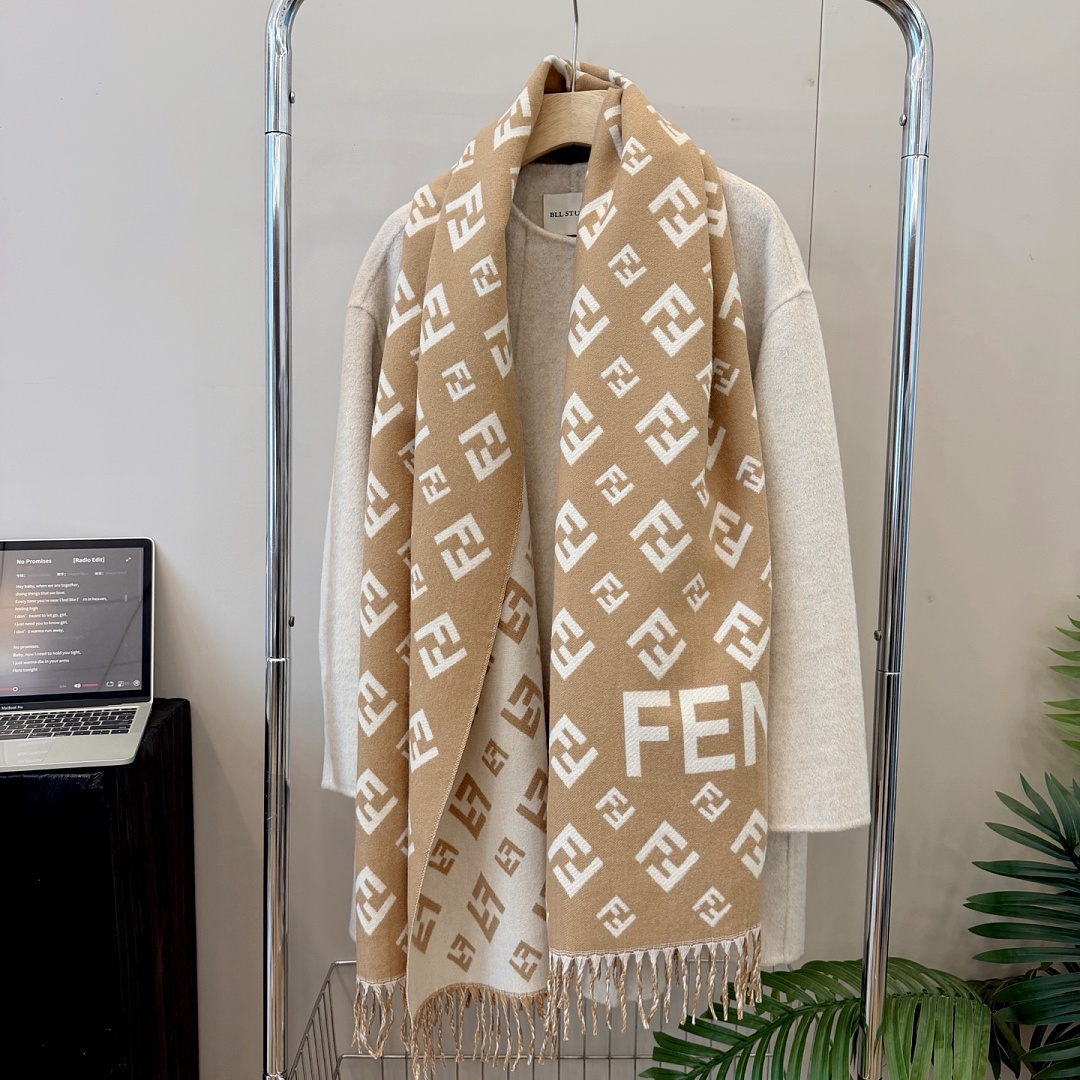 Fendi FF Scarf · ZT13911 — תמונה 24