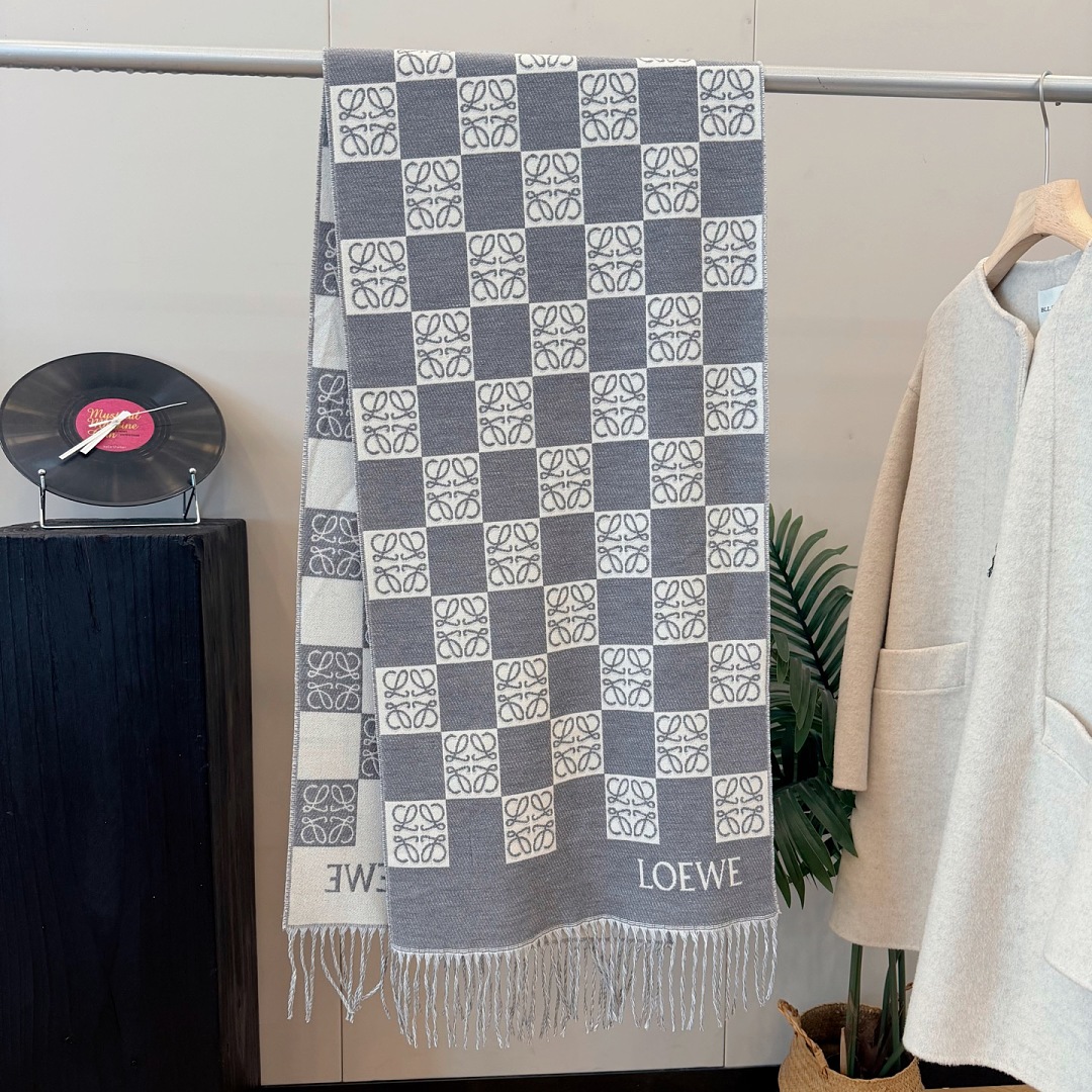 Loewe Anagram Scarf · ZT13900 — תמונה 4
