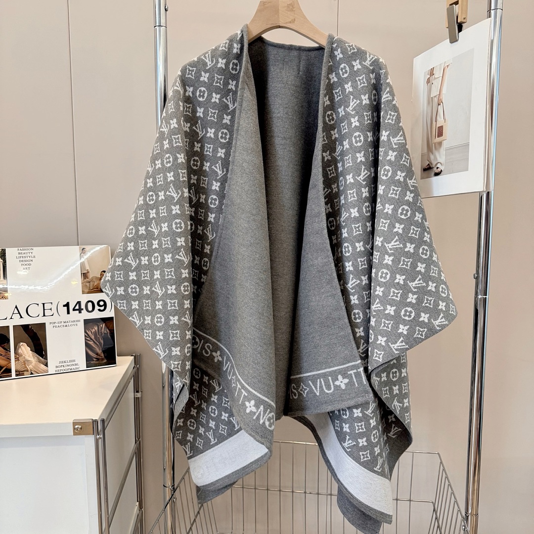 Louis Vuitton My Monogram Cape · ZT13933 — תמונה 9