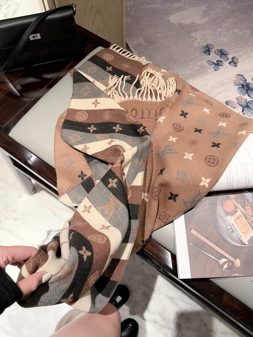 Louis Vuitton Reykjavik Scarf · ZT13901 — תמונה 13