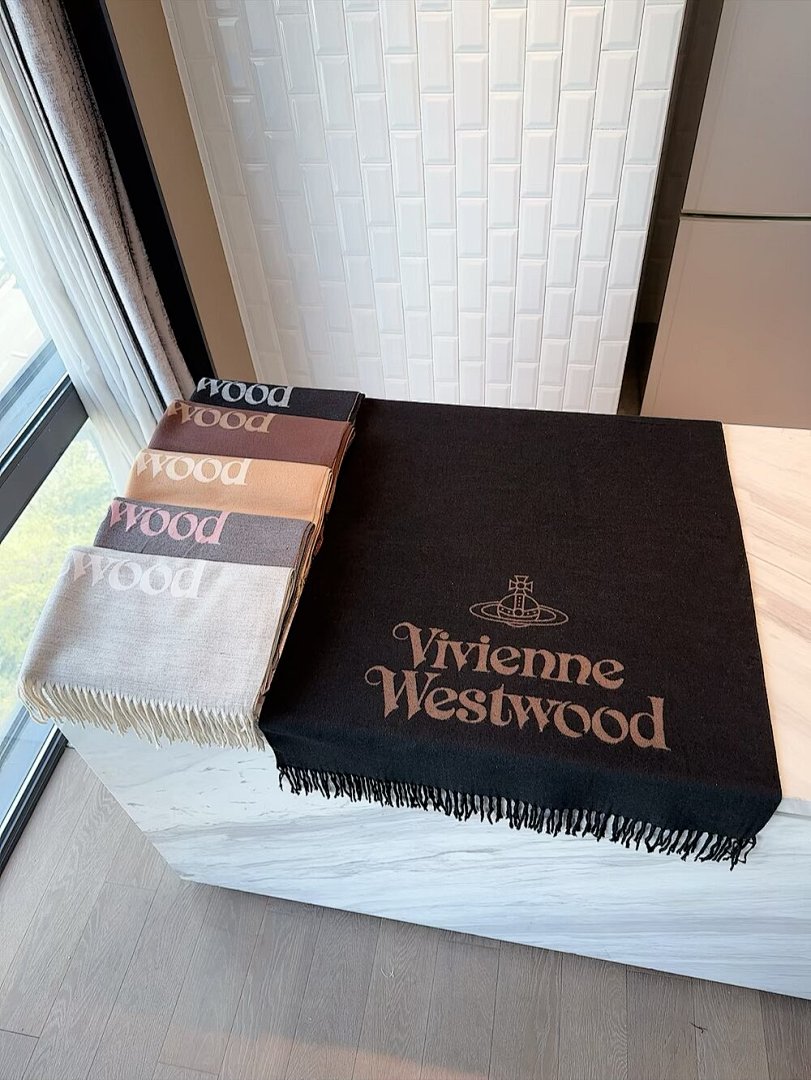 Vivienne Westwood HE7381 $21.43